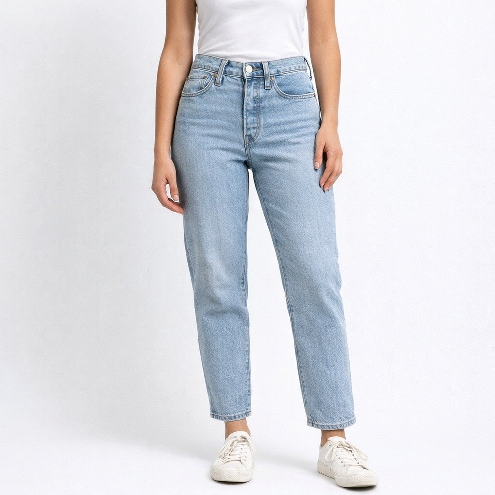 Levi's Wedgie Fit Jeans Light Wash High Rise Straight Leg Size 27